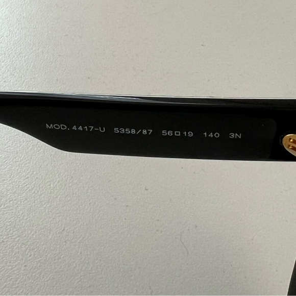 Versace sunglassss - Picture 7 of 7